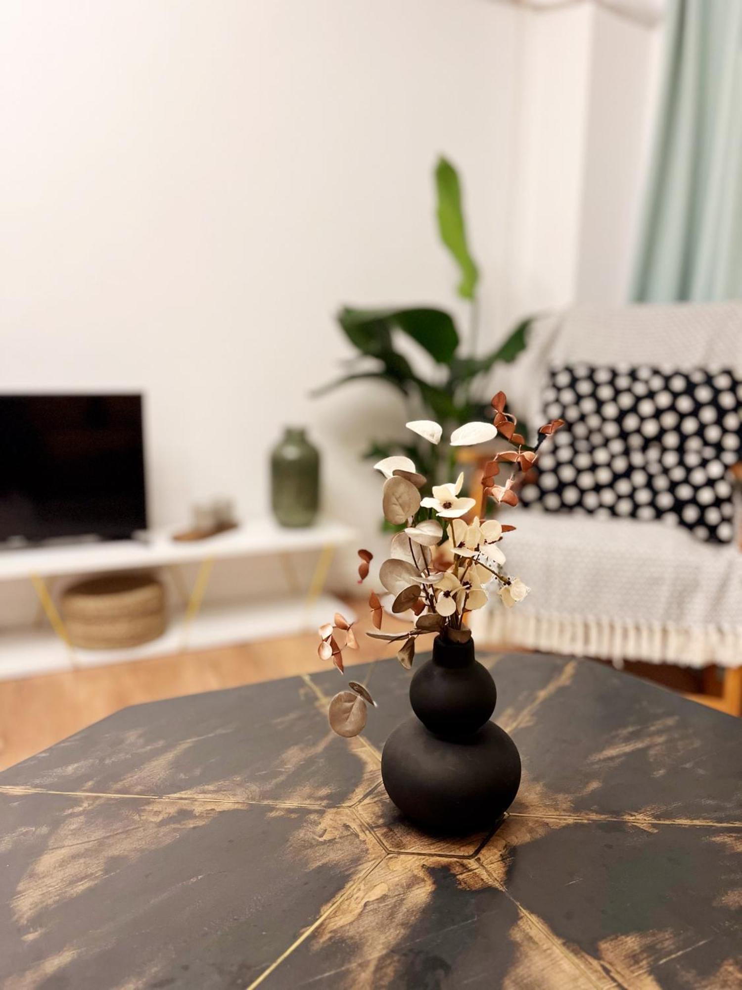 Lola'S Apartament Close To City Center Bucarest Extérieur photo